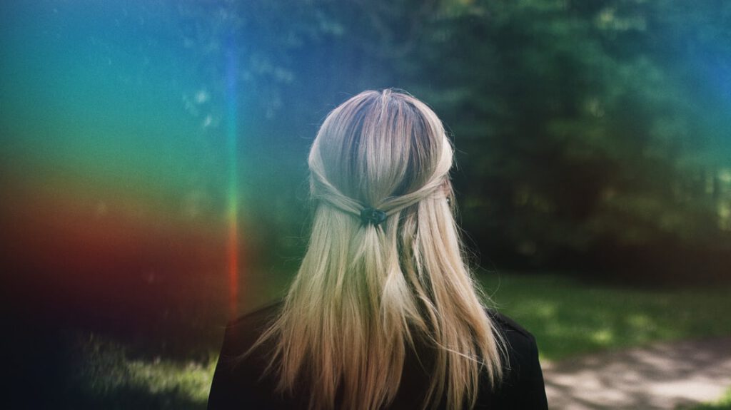 #Il sole minaccia la bellezza dei tuoi capelli? I trucchi dell’esperto